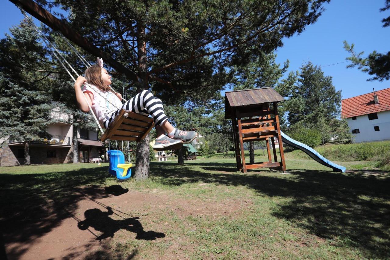 Mipet Apartmani Zlatibor Bagian luar foto