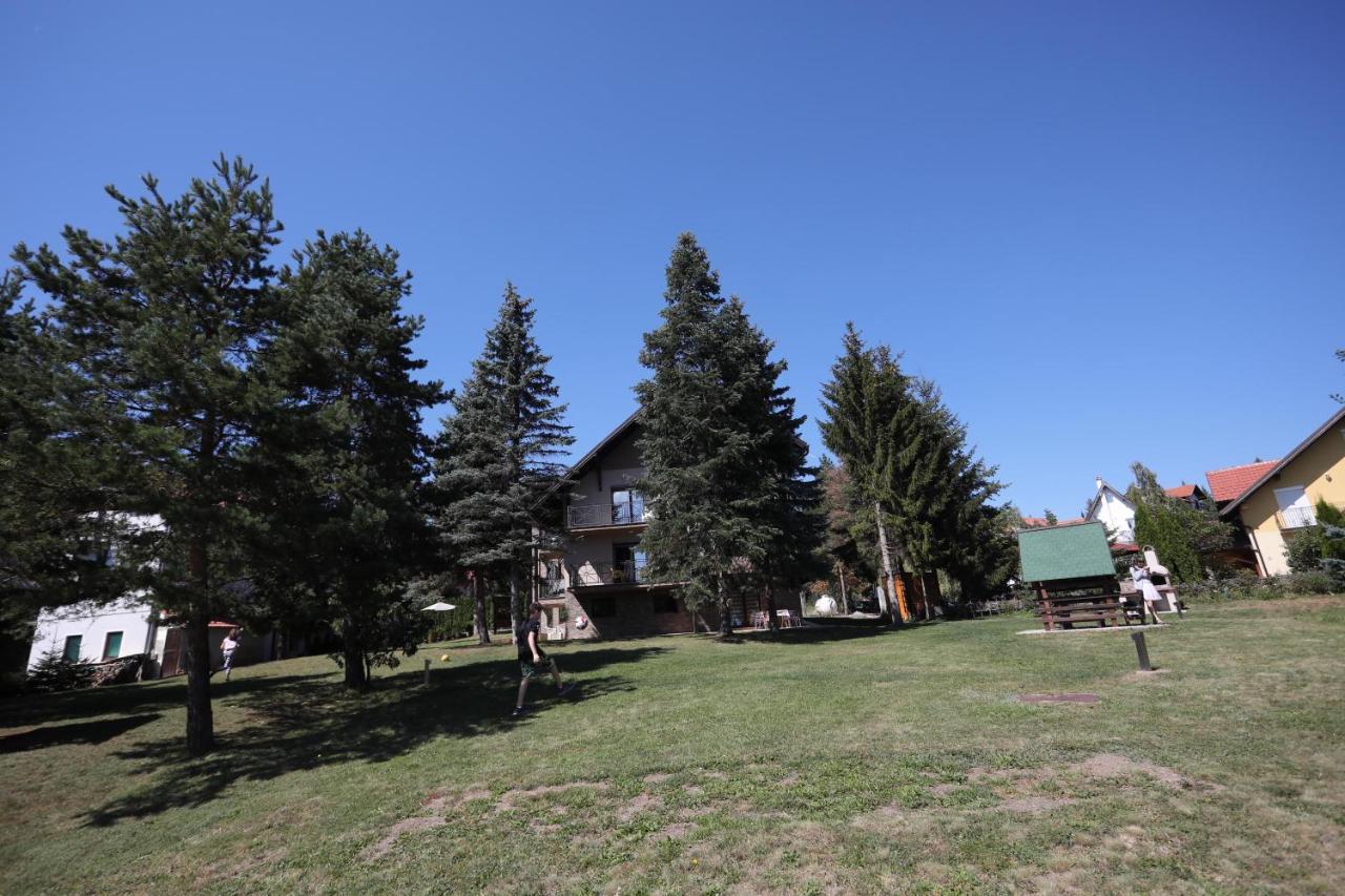Mipet Apartmani Zlatibor Bagian luar foto